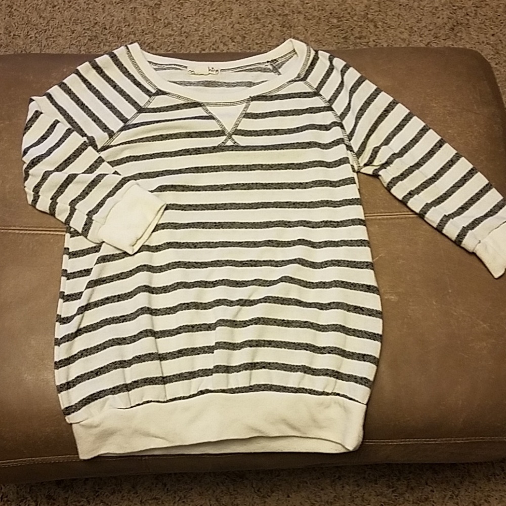 Lightweight sweatshirt